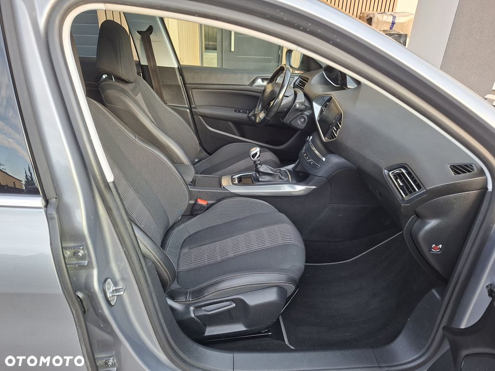 Peugeot 308 1.6 BlueHDi Allure S&S - 8