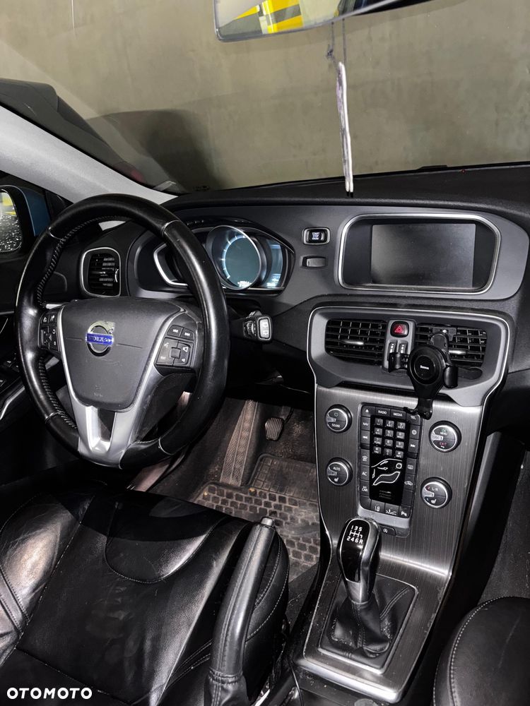 Volvo V40 D4 Drive-E Momentum - 12