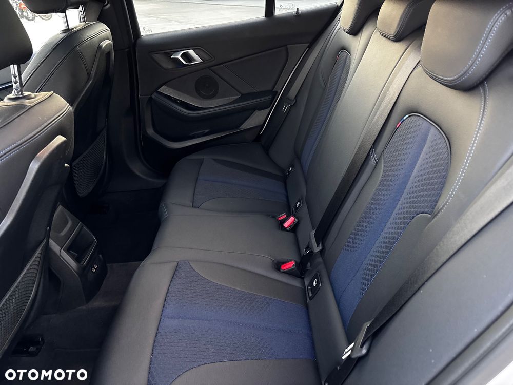BMW Seria 1 120d Sport-Aut M Sport - 34
