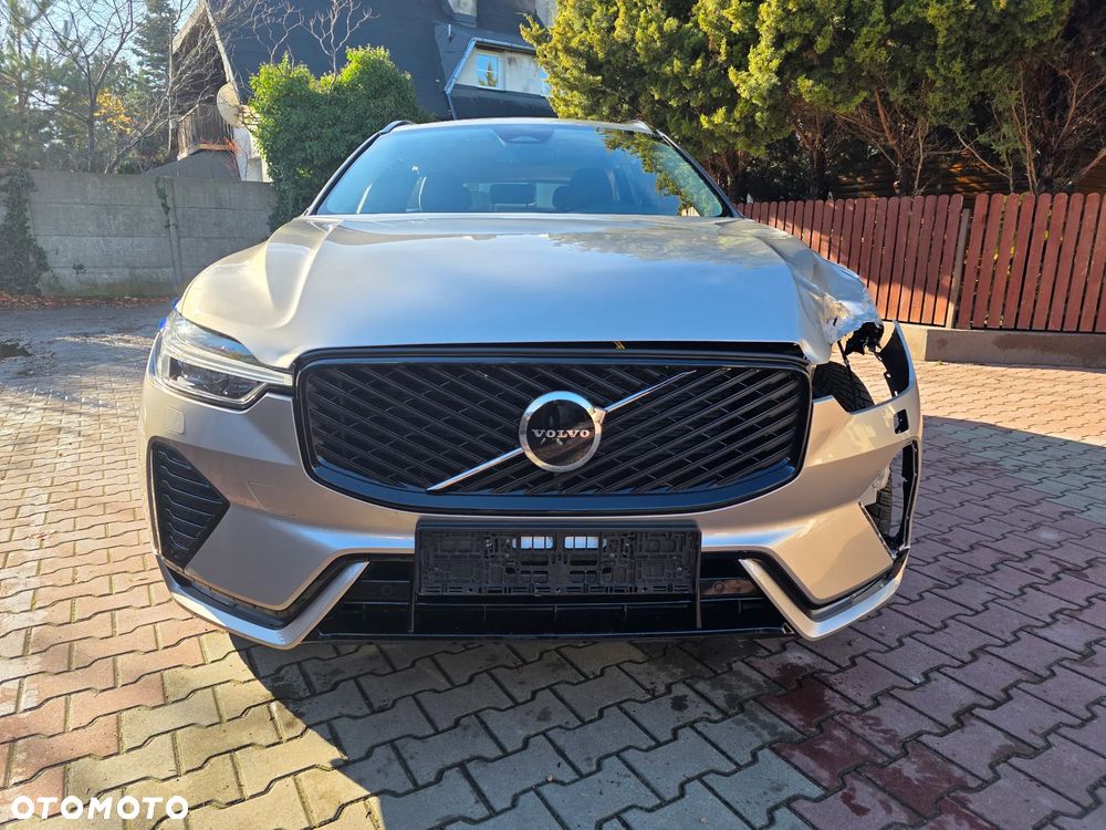 Volvo XC 60 B5 B AWD Plus Dark - 3