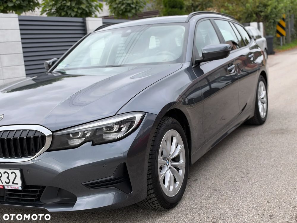 BMW Seria 3 318i Advantage - 38