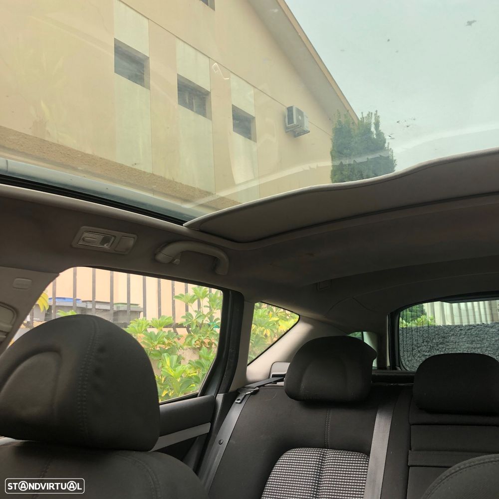 Peugeot 407 SW - 9