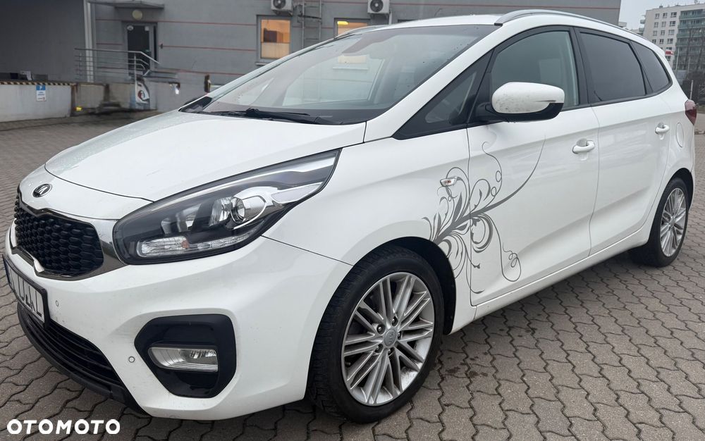 Kia Carens 1.7 CRDi 141 Dream Team Edition - 2