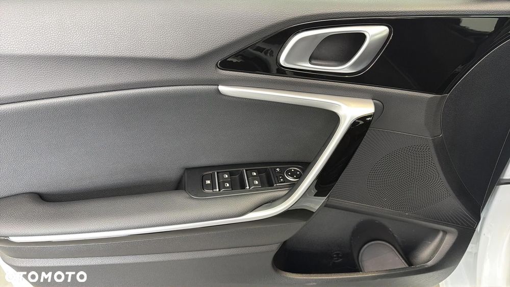 Kia Ceed 1.5 T-GDI Business Line DCT - 11