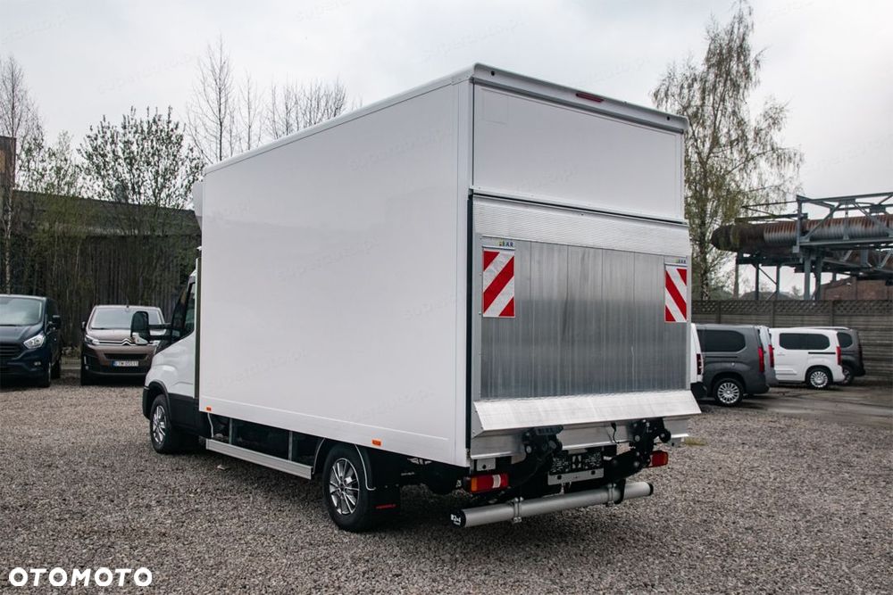 Iveco Daily 35S18 Kontener 8EP + Winda 3.0 180KM - 10