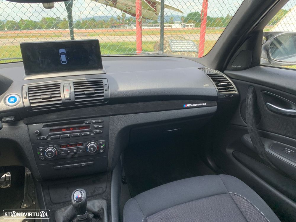 BMW 118 d Pack M - 17