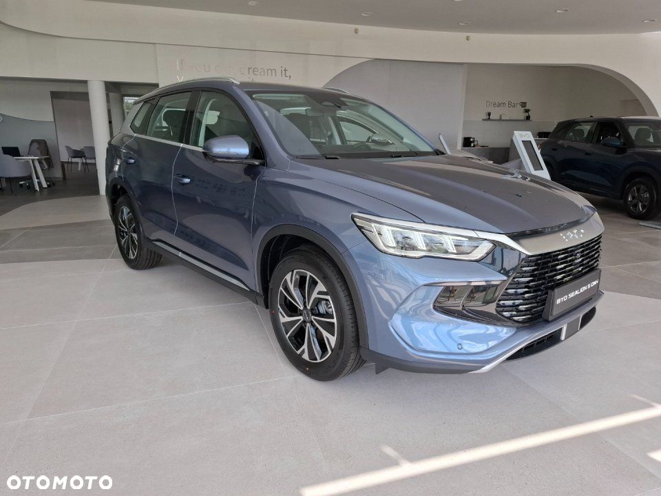BYD Sealion 5 - 6