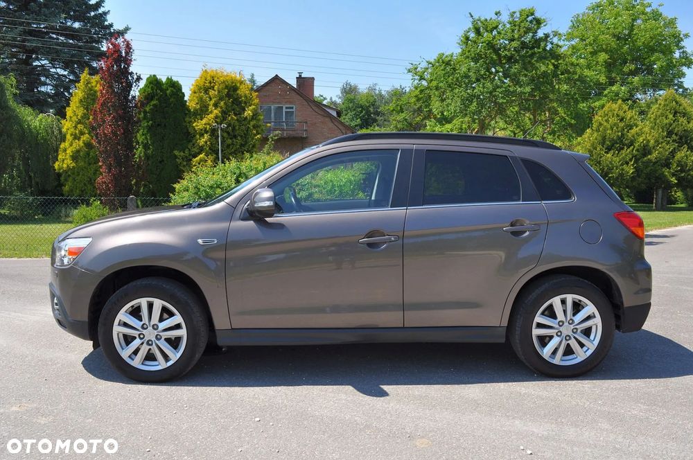 Mitsubishi ASX - 10