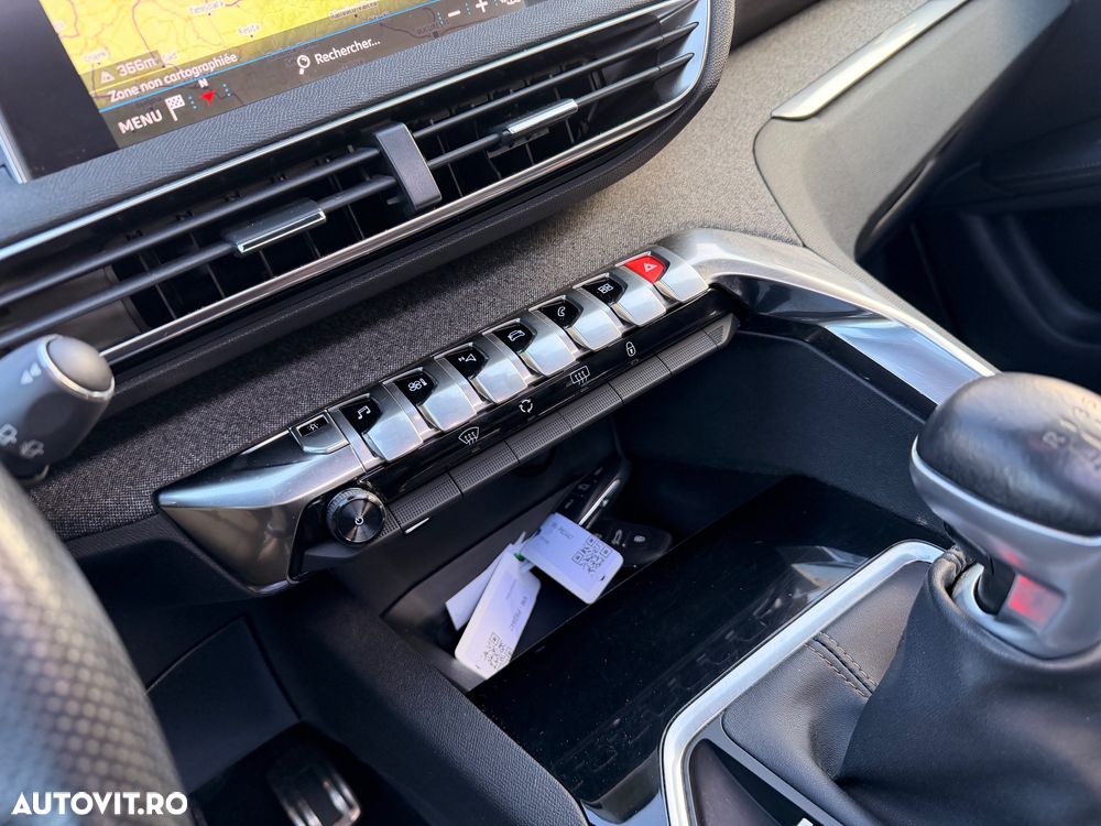 Peugeot 3008 PureTech 130 Stop & Start GPF Allure Pack - 35