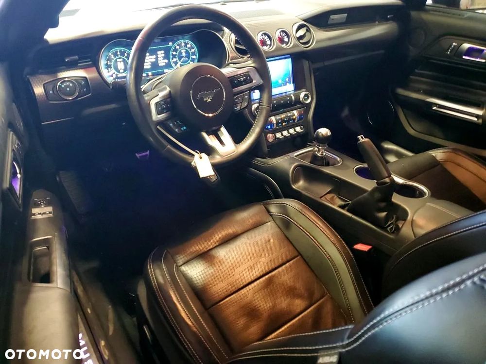 Ford Mustang - 9
