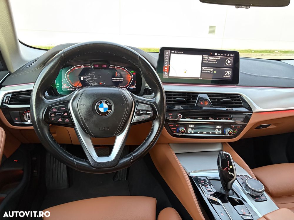 BMW Seria 5 530d xDrive AT MHEV - 23