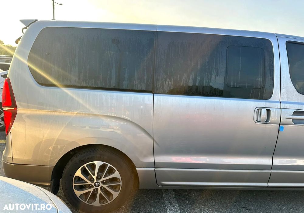 Hyundai H-1 Starex - 17