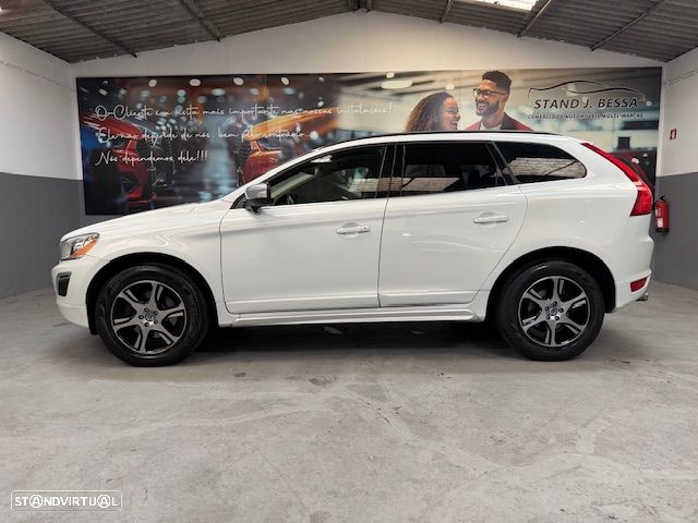 Volvo XC 60 2.0 D3 R-Design Geartronic - 4