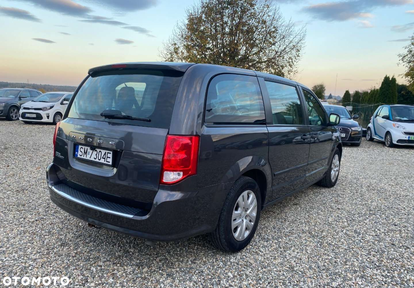 Dodge Grand Caravan - 5