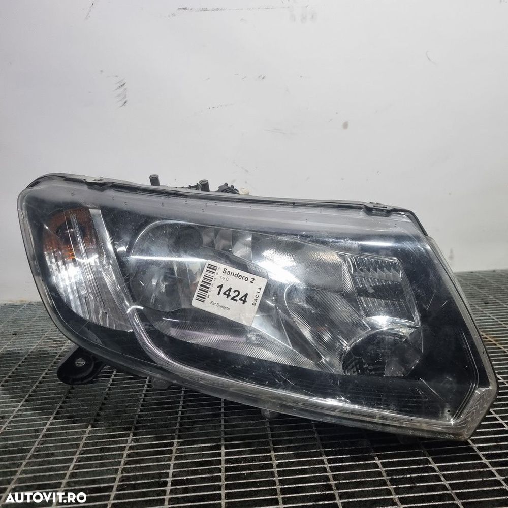 Far Dreapta Dacia Sandero 2 2012 - 2016 Hatchback 4 Usi (1424) Fara xenon 3 CLEME RUPTE - 1