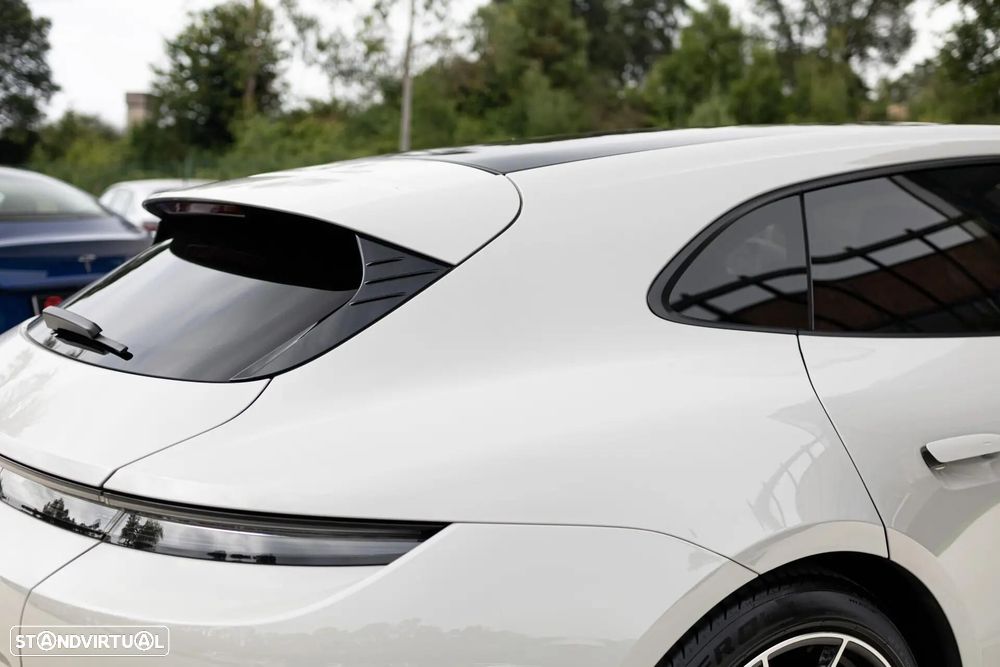 Porsche Taycan Sport Turismo - 44