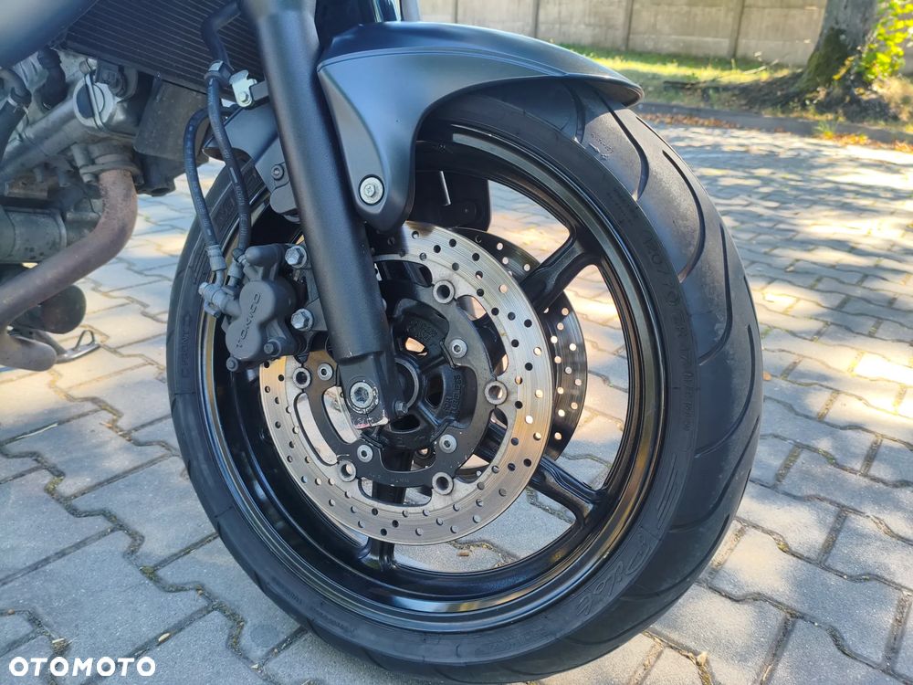 Suzuki Gladius - 10