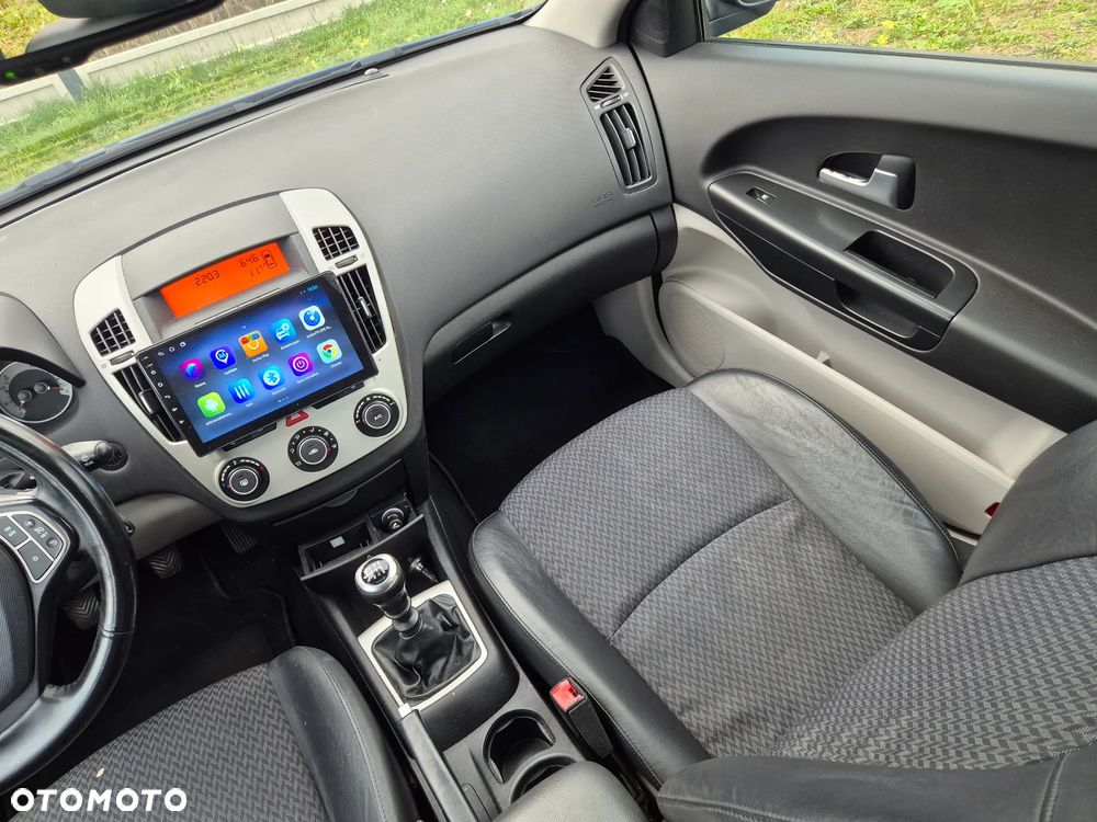 Kia Ceed 2.0 CRDi SW Spirit - 9