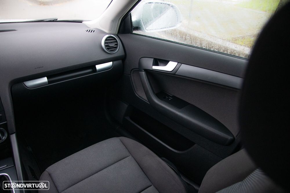 Audi A3 Sportback 1.6 TDI Attraction - 31