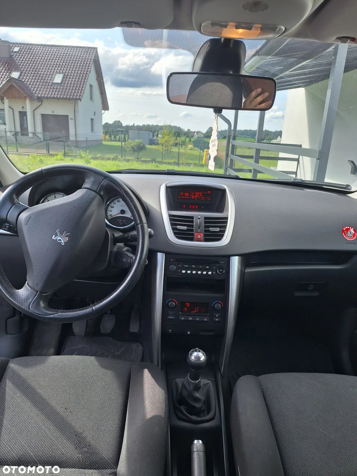 Peugeot 207 110 Sport - 11