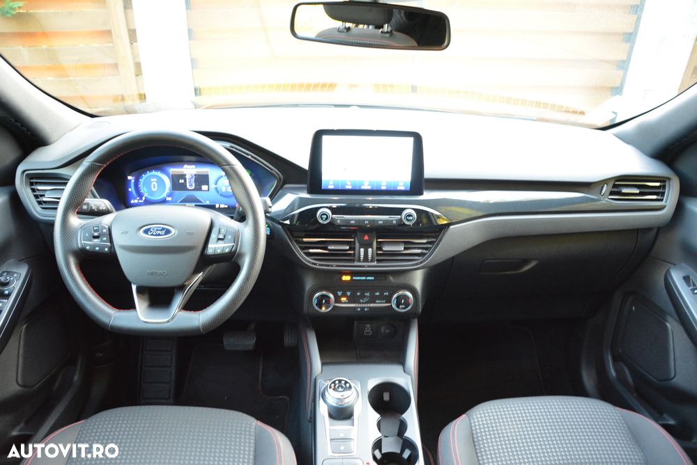 Ford Kuga ver-2-5-duratec-fhev-st--line - 9