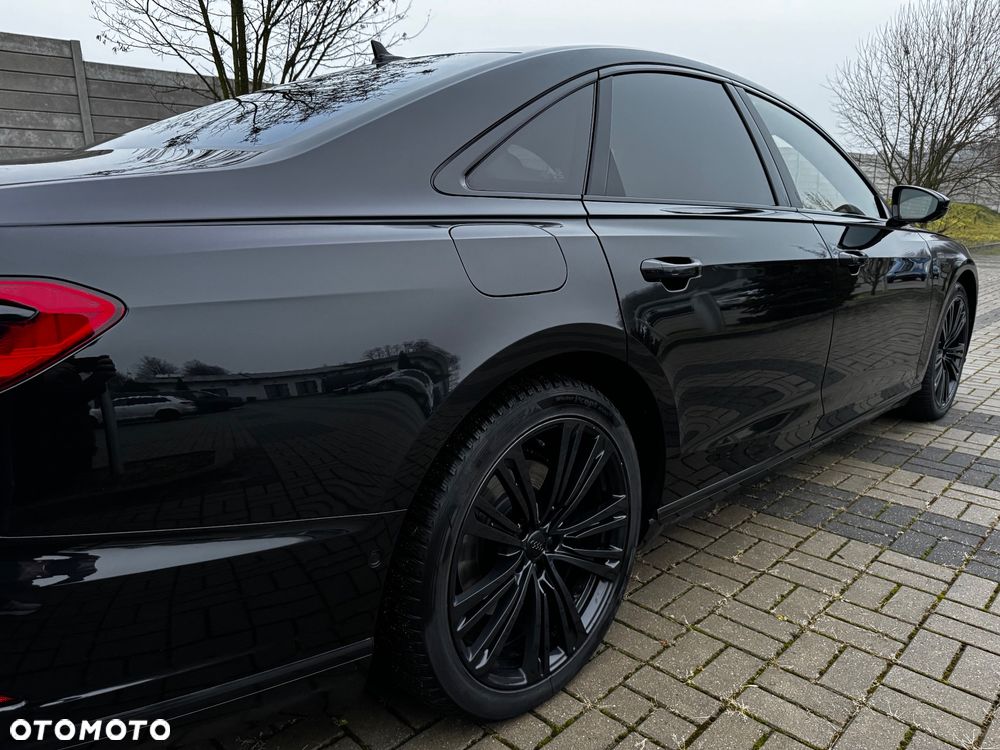 Audi A8 - 7