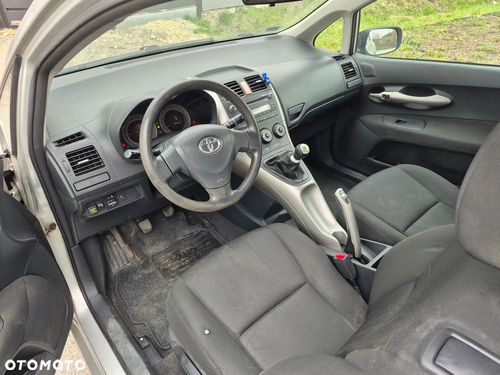 Toyota Auris 1.33 VVT-i Terra - 6