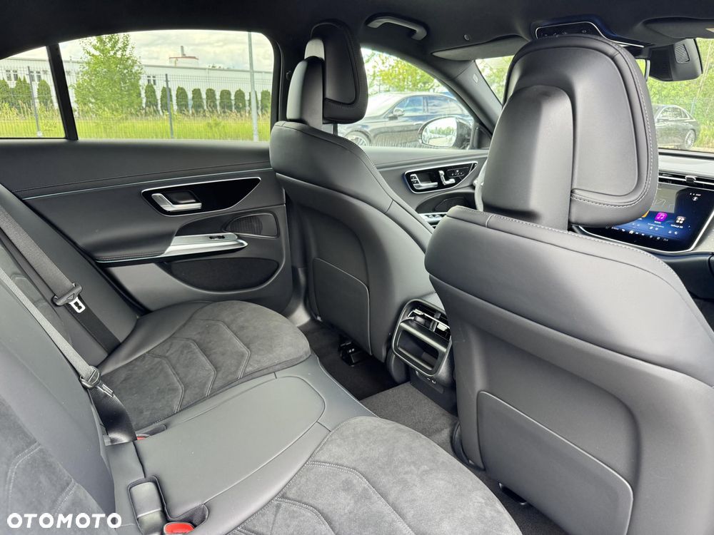 Mercedes-Benz Klasa E 220 d mHEV 4-Matic AMG 9G-Tronic - 19