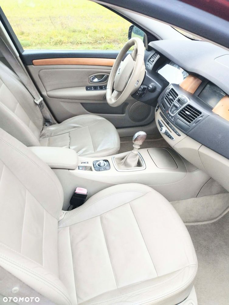 Renault Laguna 2.0 dCi FAP Initiale - 6