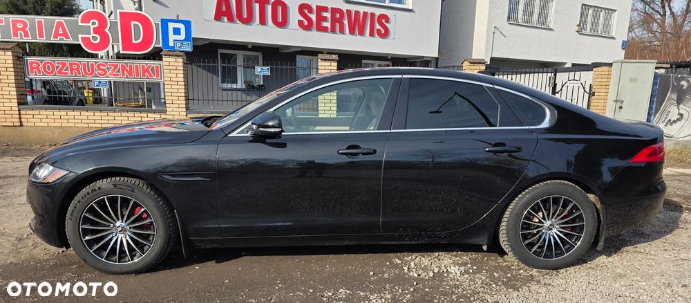 Jaguar XF 20d AWD Prestige - 4