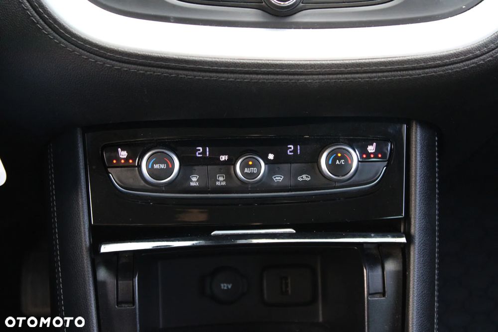 Opel Grandland X 1.2 T GPF Elegance Business Pack S&S - 26