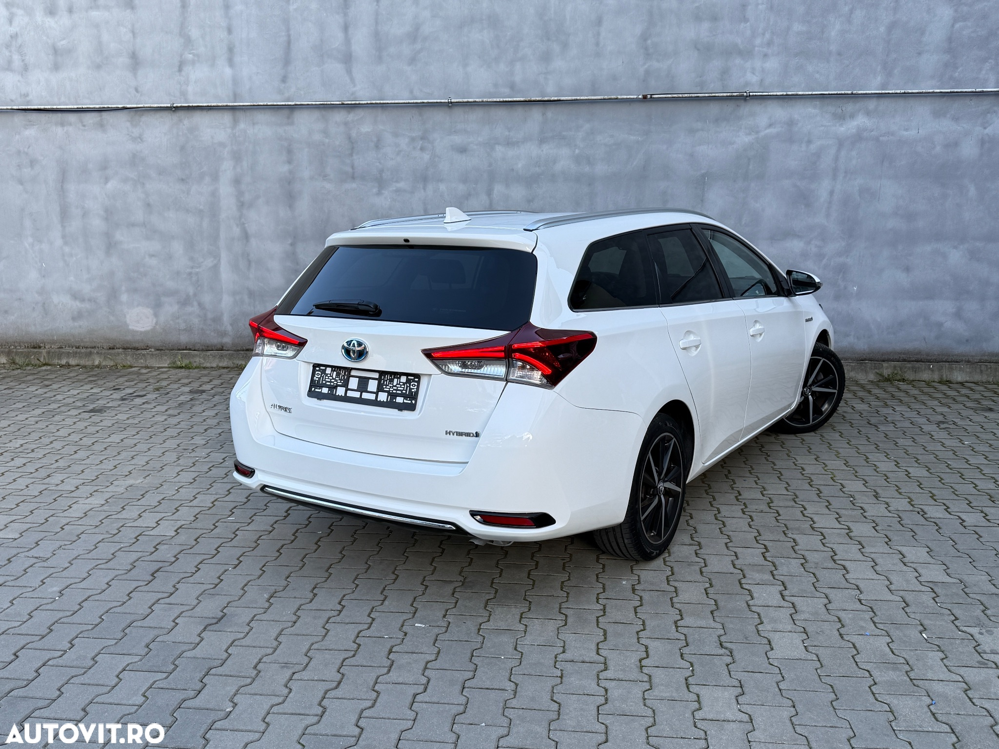 Toyota Auris 1.8 VVT-i Hybrid Automatik Comfort - 4