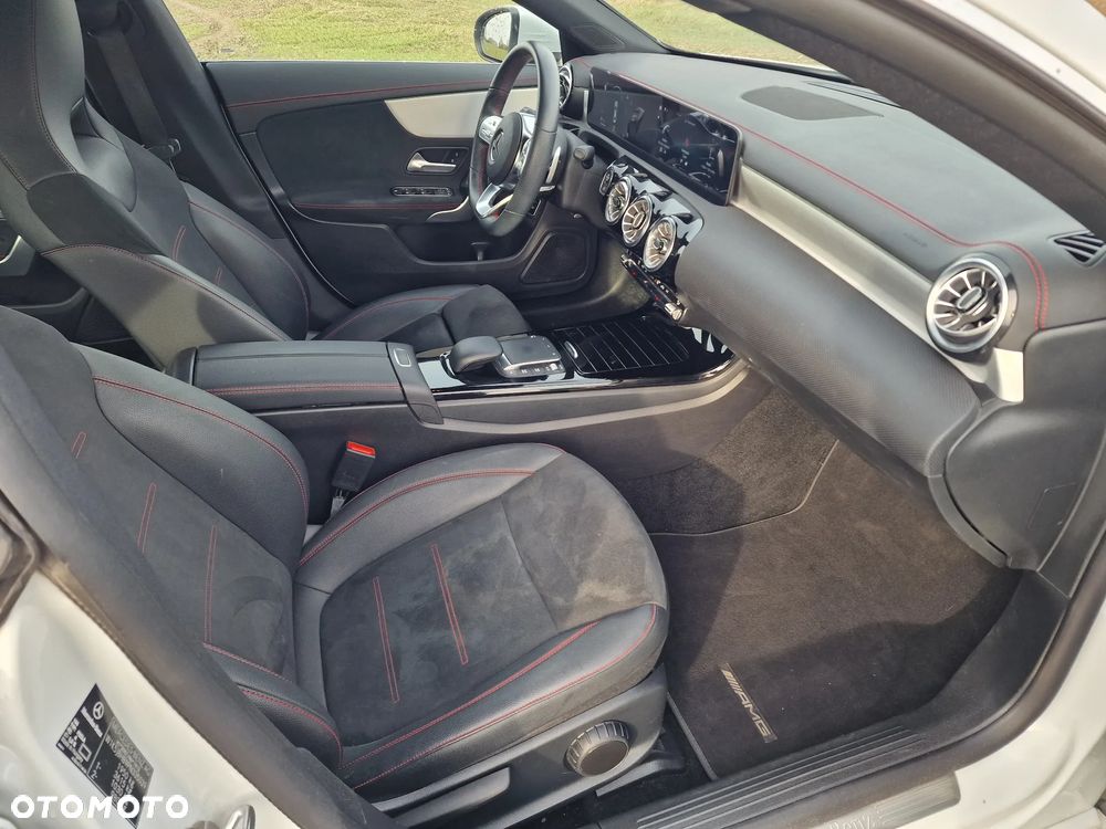 Mercedes-Benz CLA 200 AMG Line 7G-DCT - 13