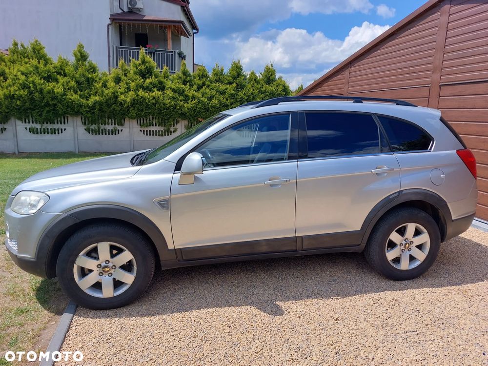 Chevrolet Captiva 2.0 d LT medium - 5