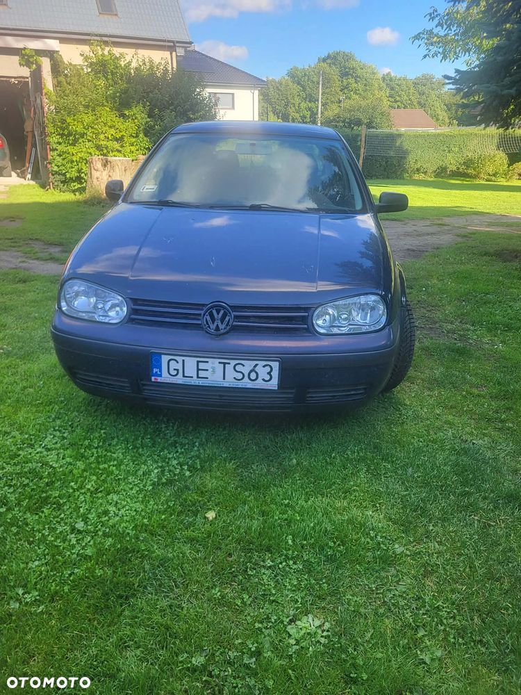 Volkswagen Golf - 3