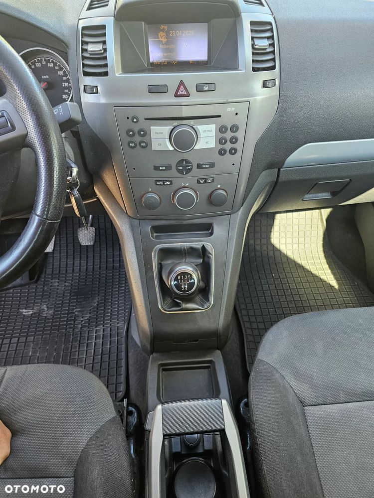 Opel Zafira 1.6 Enjoy - 16
