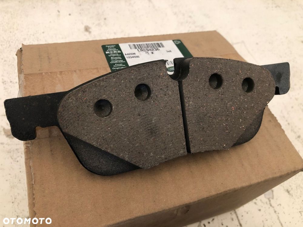 EVOQUE DISCOVERY SPORT KLOCKI HAMULCOWE PRZÓD - 6