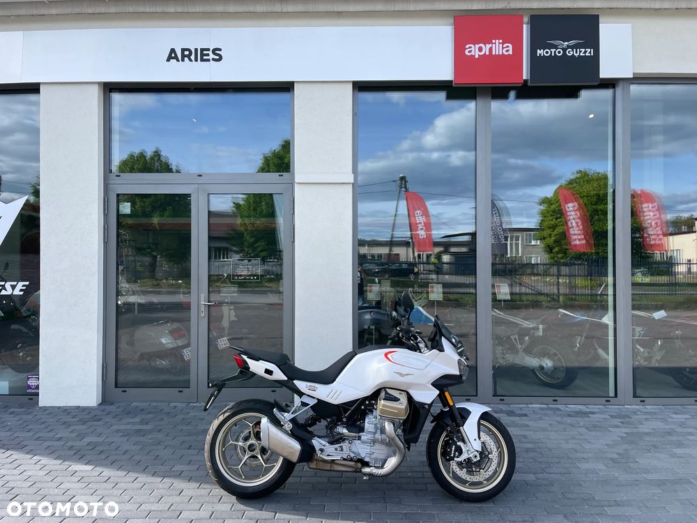 Moto Guzzi V100 Mandello - 2