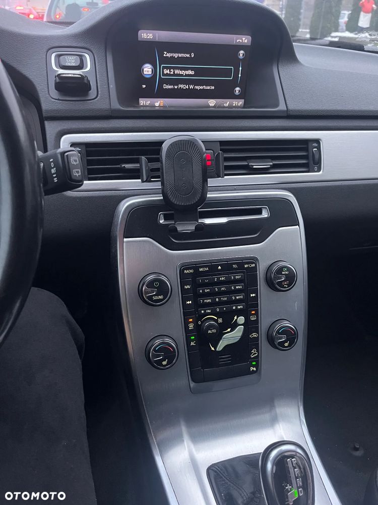 Volvo XC 70 D5 AWD Geartronic Momentum - 9