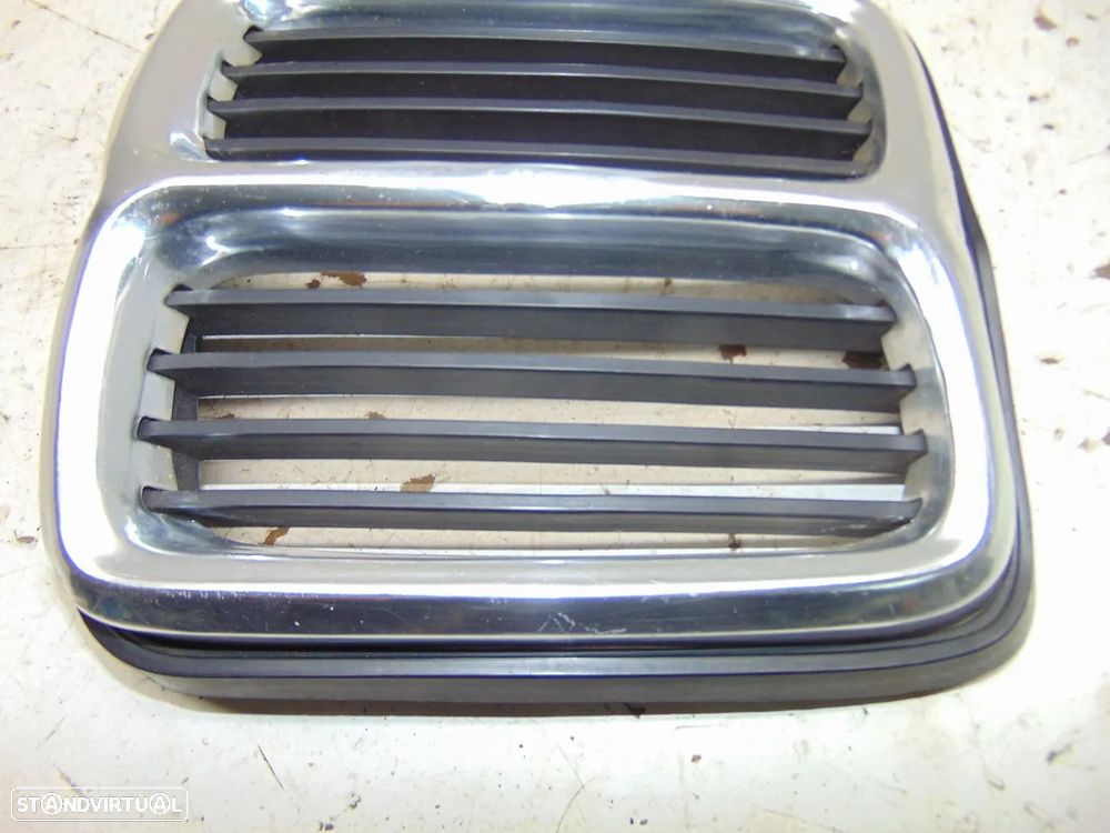 BMW E21 grelha central RIM - 2