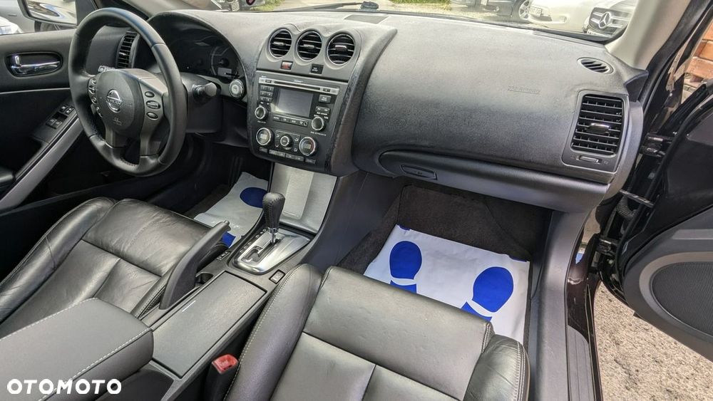 Nissan Altima - 21