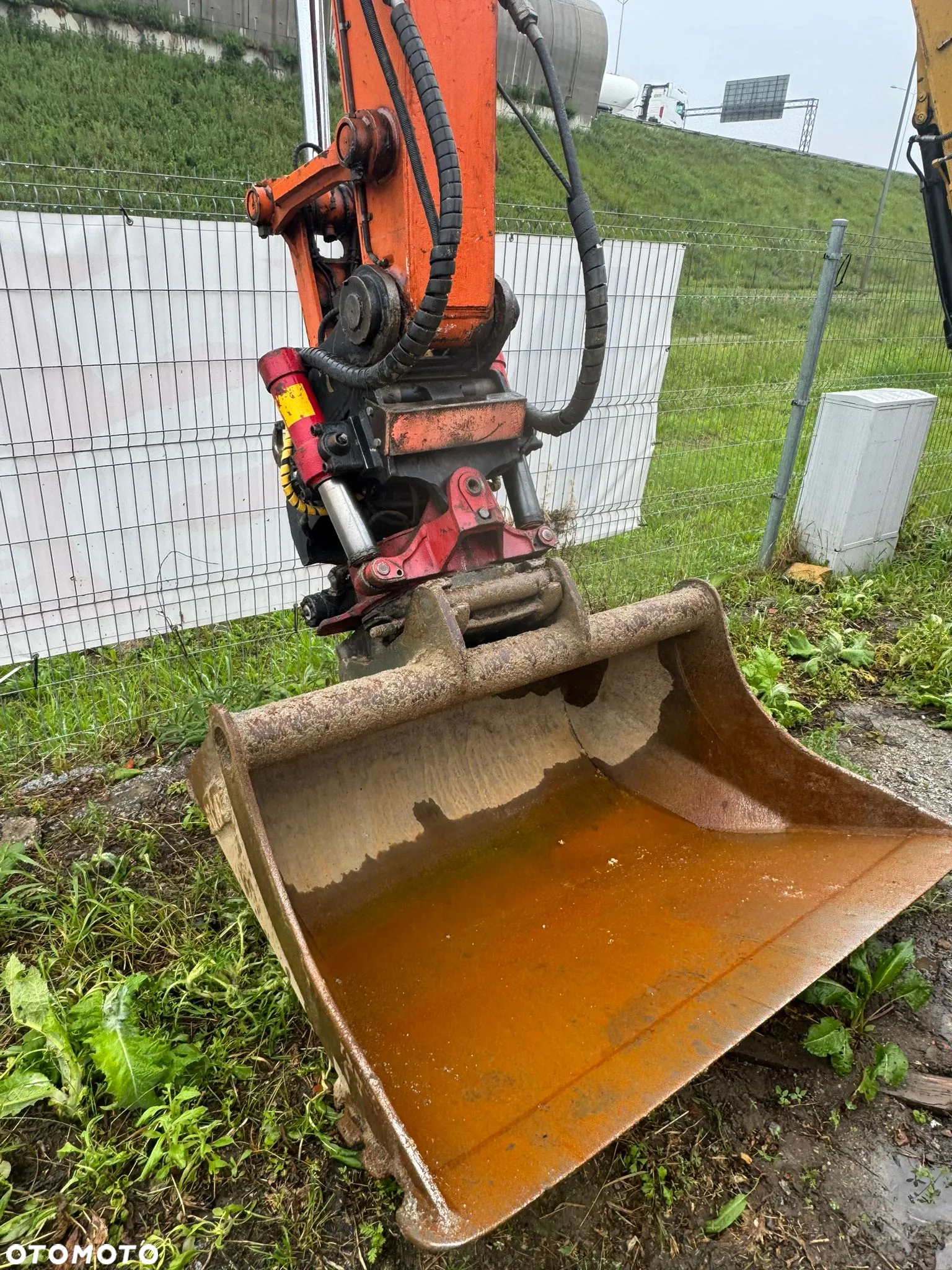 Hitachi ZX140 - 11