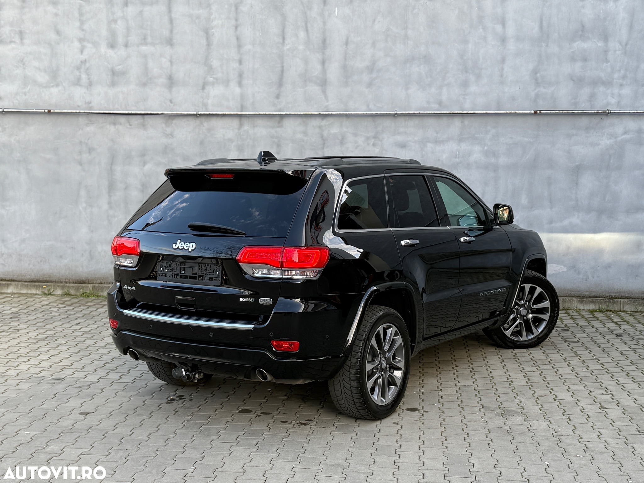 Jeep Grand Cherokee 3.0 TD AT Overland - 24