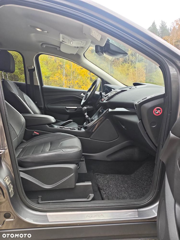 Ford Kuga 2.0 TDCi 4x4 Titanium - 21