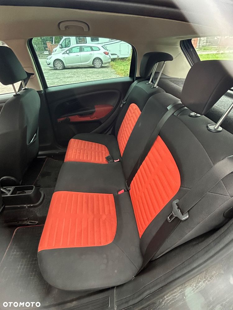 Fiat Grande Punto - 8