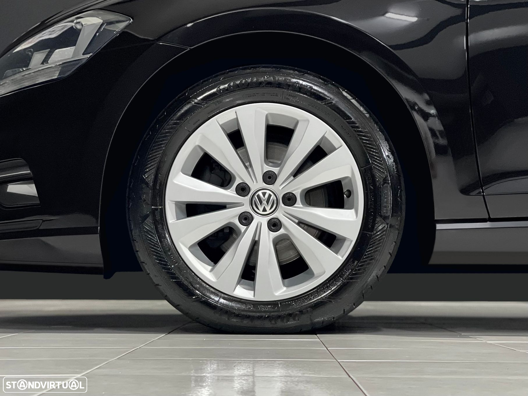 VW Golf 1.6 TDI Confortline - 12