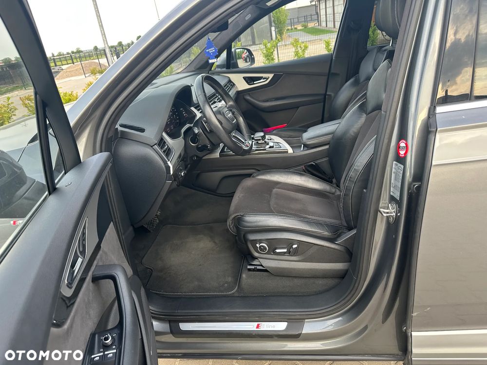 Audi Q7 - 11
