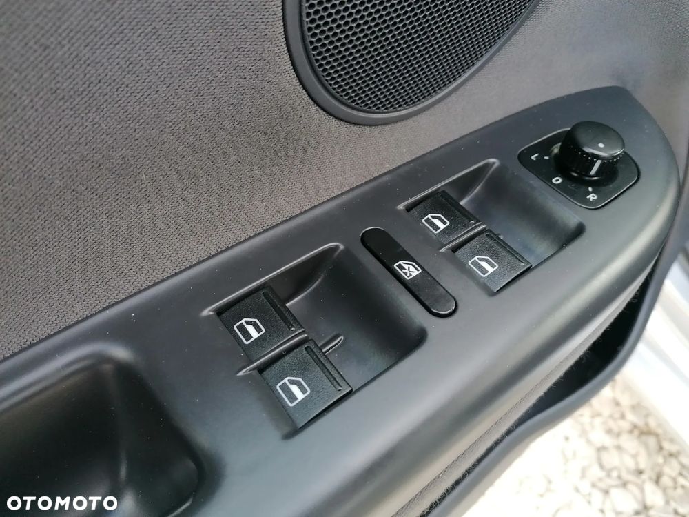 Volkswagen Golf Plus 1.6 Goal - 22