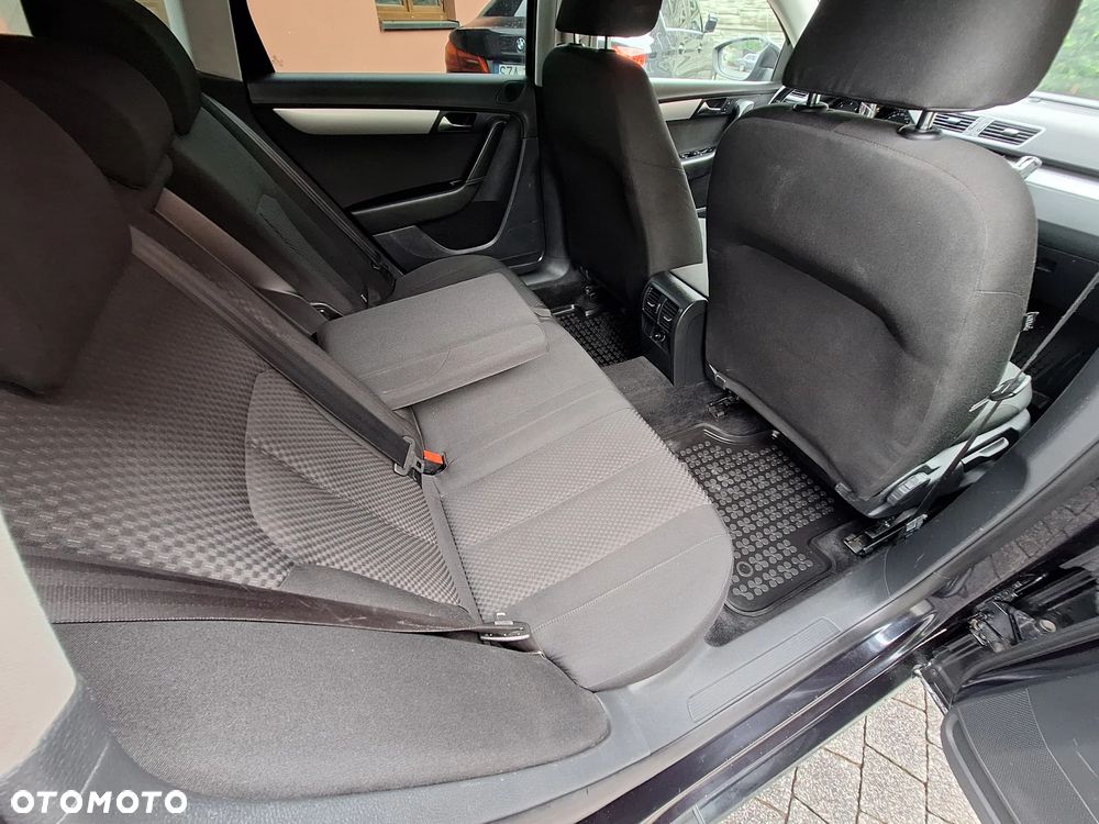 Volkswagen Passat - 6