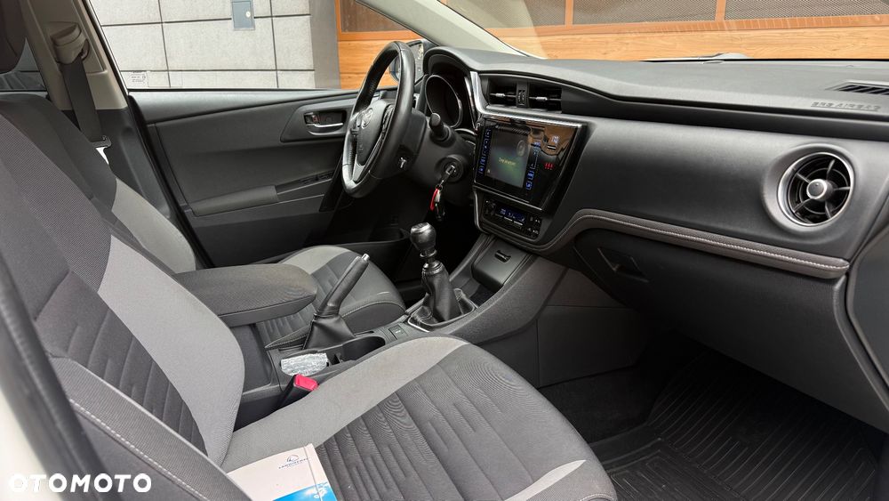 Toyota Auris - 6